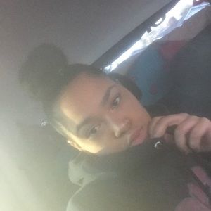 Meet your Posher, Cierra